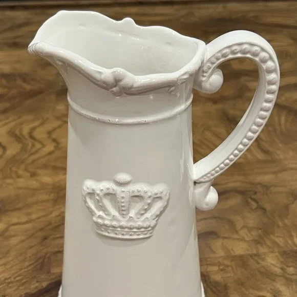 White Ceramic Crown Pitcher Vase Vintage Style Farmhouse Cottagecore Décor - Picture 3 of 7